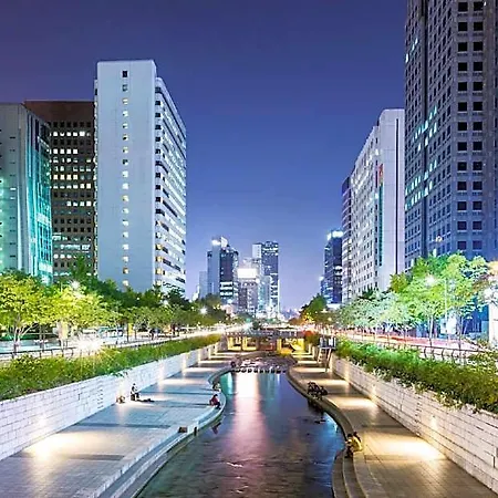 Uh Suite The Seoul