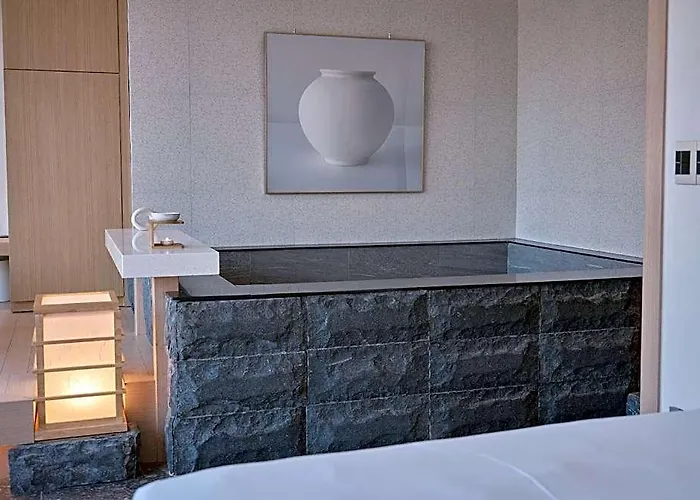 Hotel Uh The 3*