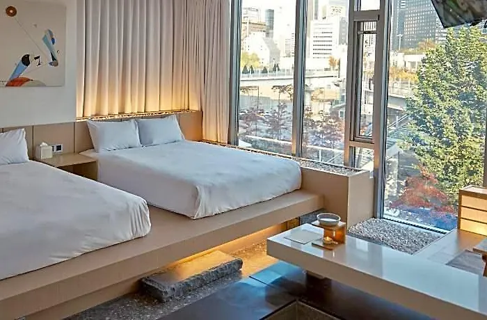 Uh The Hotel
