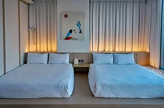 Uh The Hotel